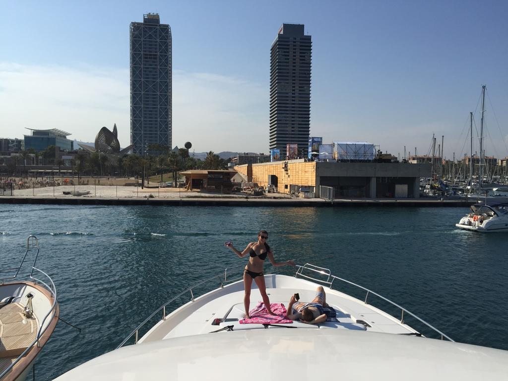 Hotel en barco Motor Yacht Dandy Barcelona
