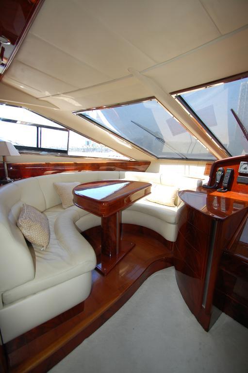 Hotel en barco Motor Yacht Dandy Barcelona