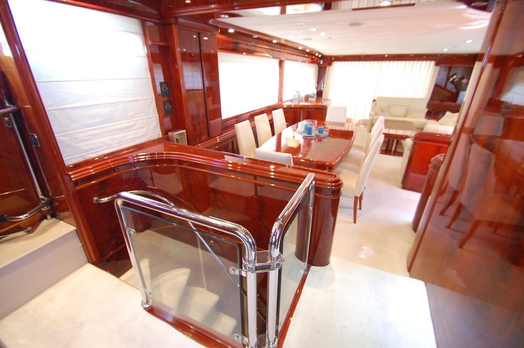 Motor Yacht Dandy 3* Barcelona